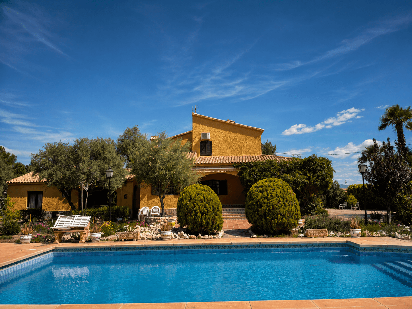 Image on the Villa route card.